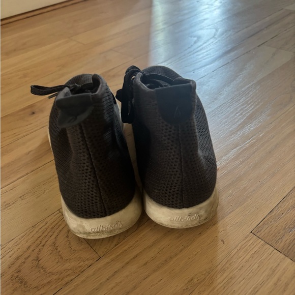 Allbirds Black and White Minimalist Sneakers - Picture 2 of 3